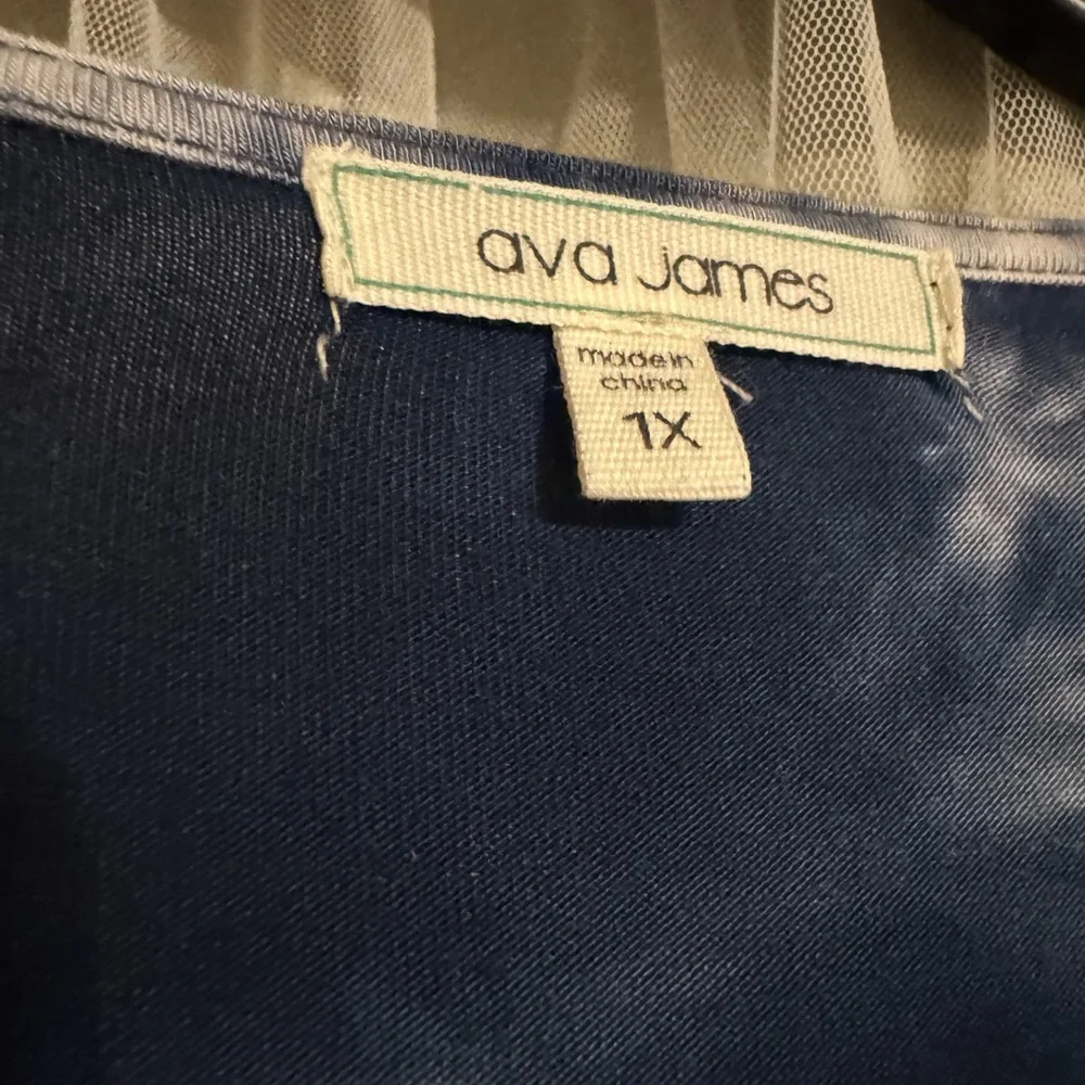 Ava James Blue and White top - Picture 2 of 4